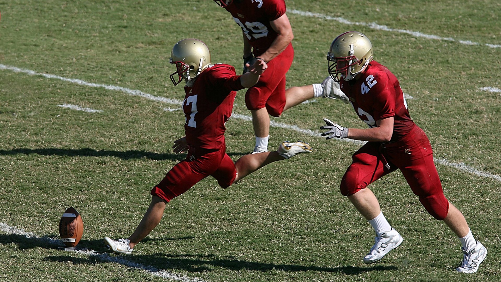 中国马拉松锦标赛男子组云南选手最后冲刺绝杀夺冠，马拉松云南队